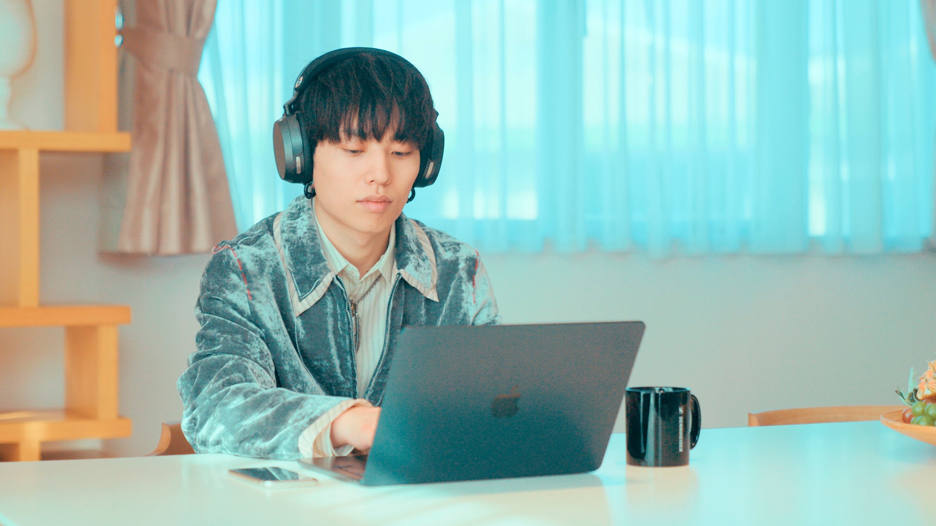 Saucy Dog Shinya Ishihara X MOMENTUM 5 Wireless