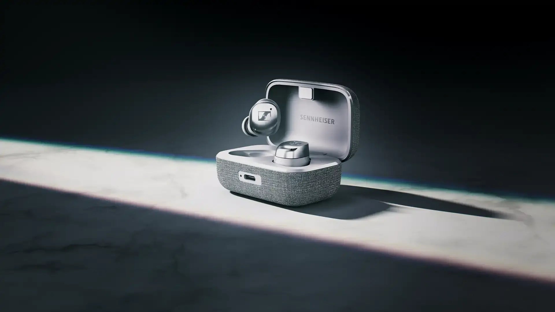 ホワイト・シルバー MOMENTUM True Wireless 4 - 第4世代デスクトップ