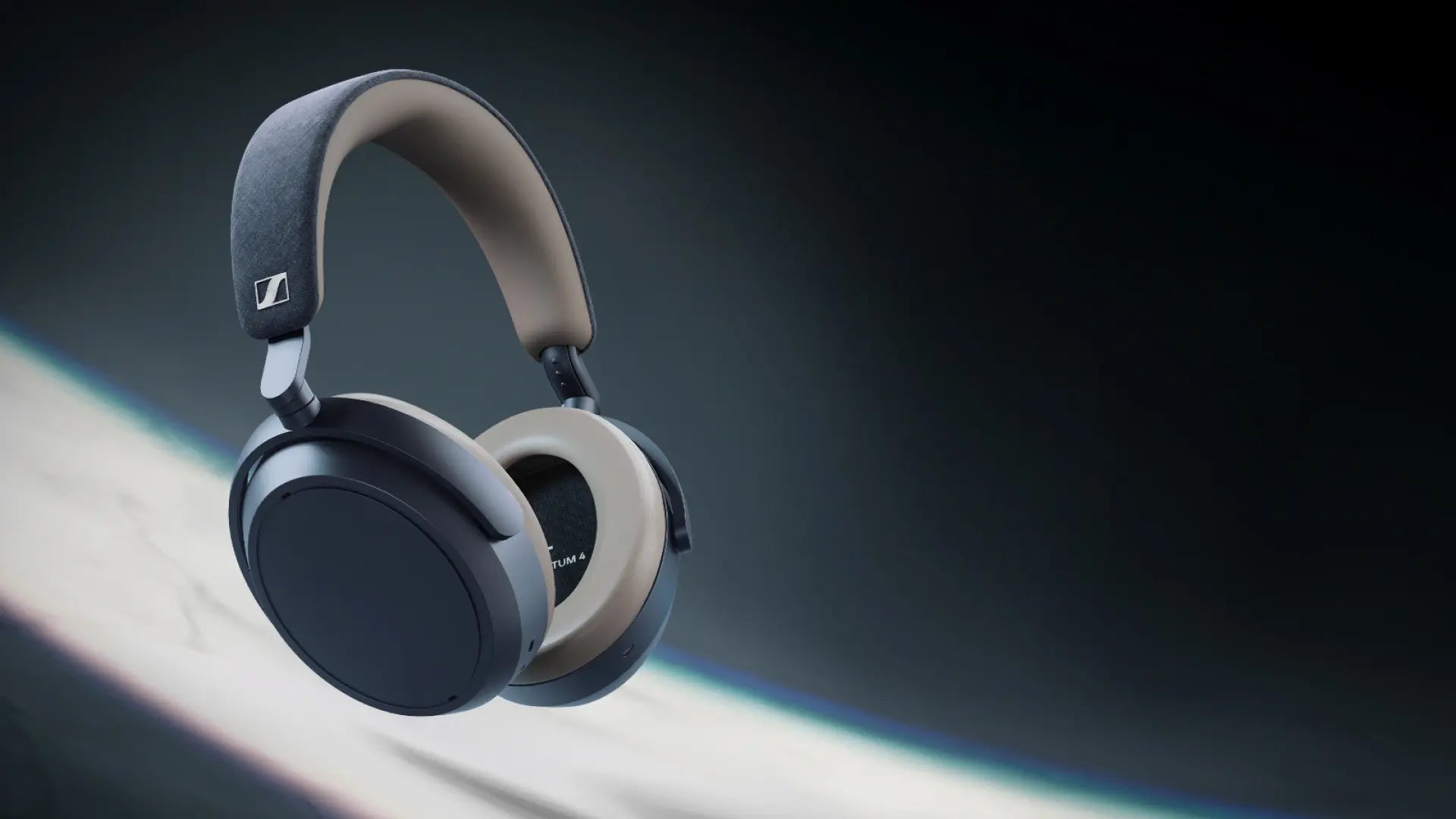 デニムMOMENTUM 4ワイヤレスデスクトップ